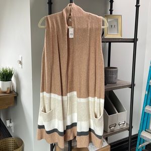 Short sleeve, long sweater